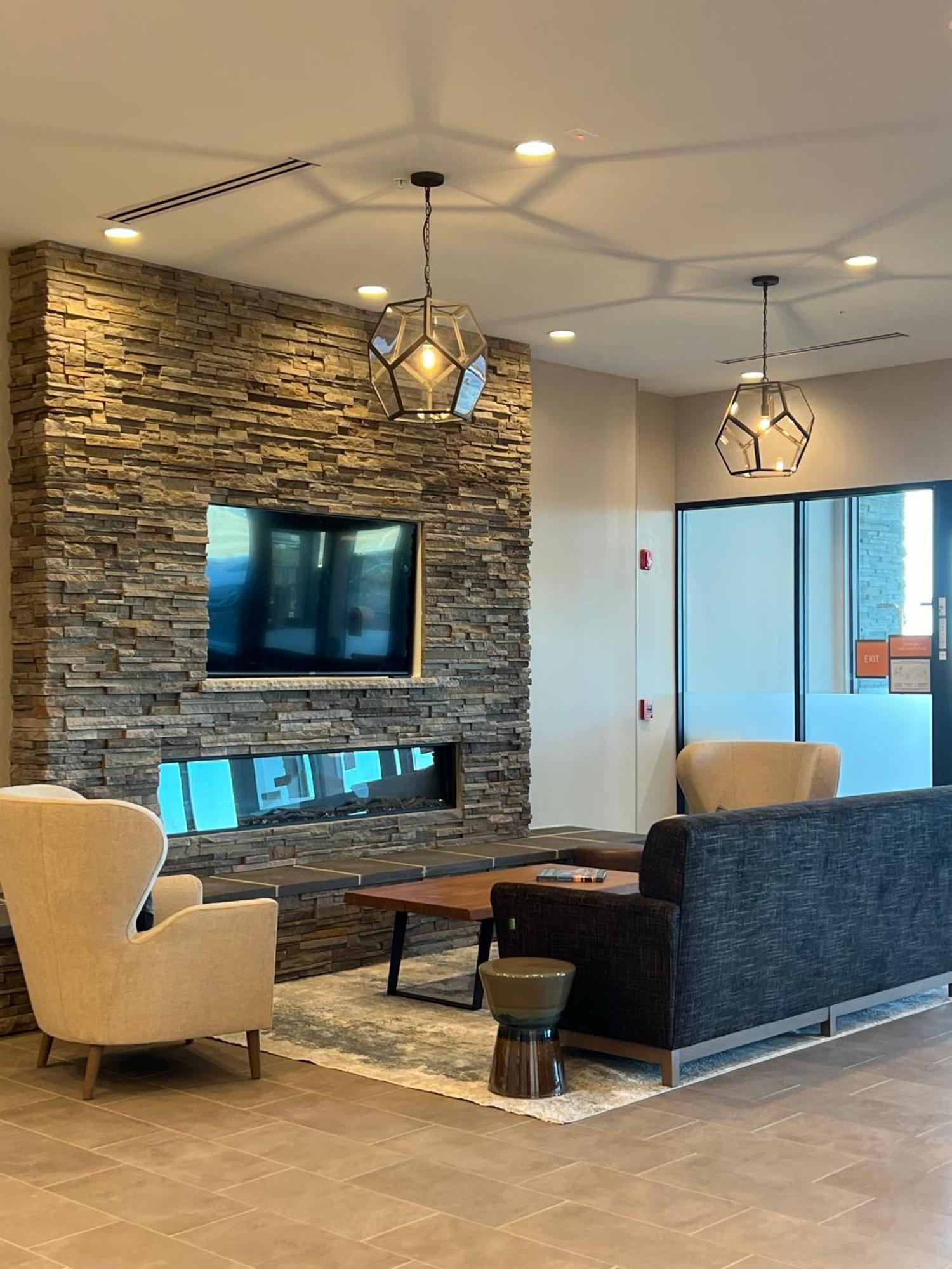 La Quinta Inn And Suites By Wyndham 林肯 外观 照片