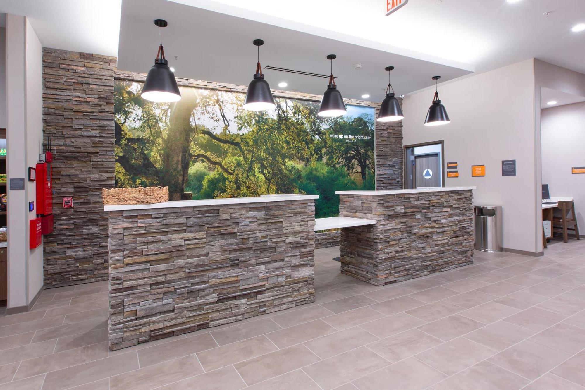 La Quinta Inn And Suites By Wyndham 林肯 外观 照片