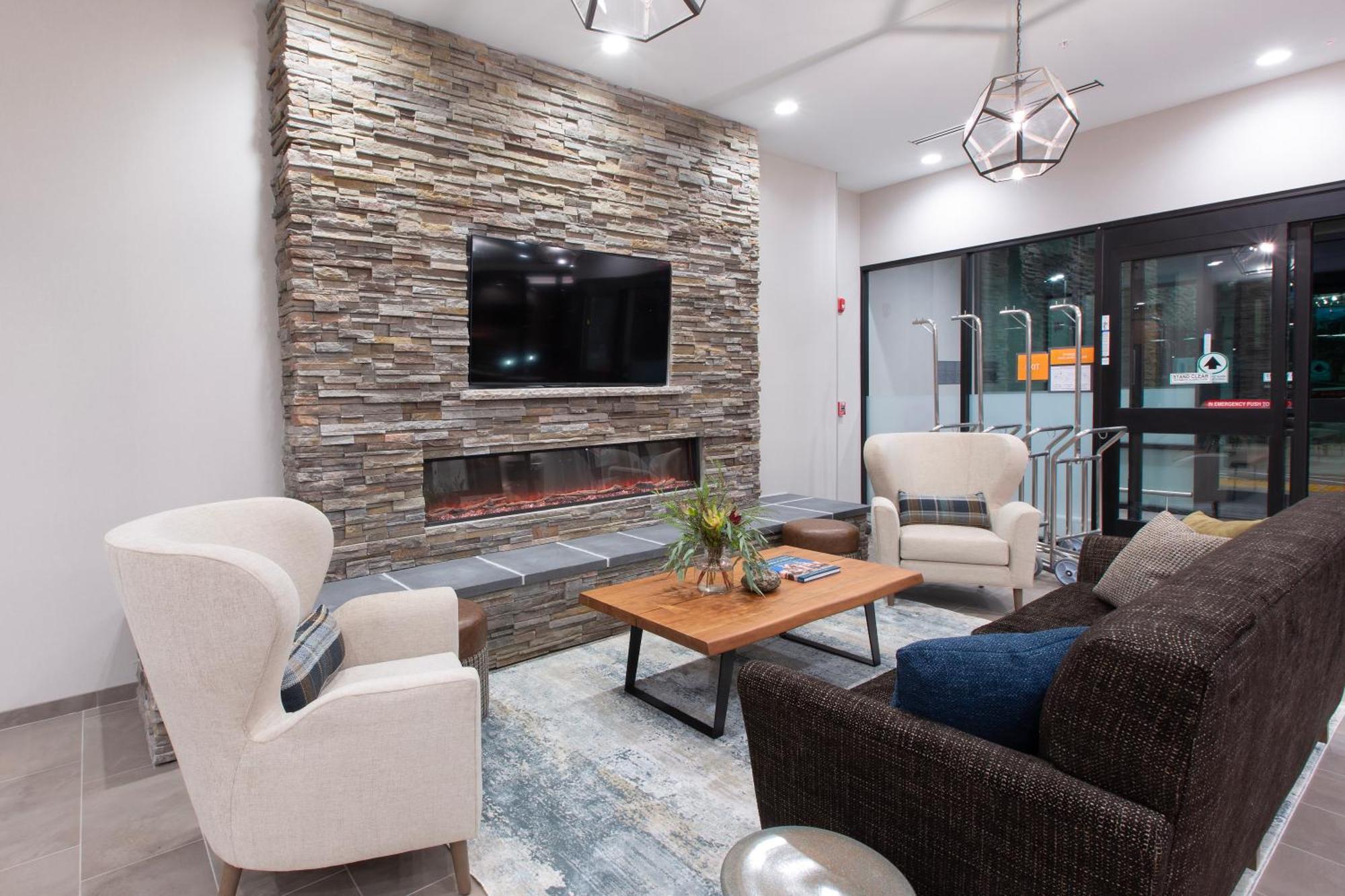La Quinta Inn And Suites By Wyndham 林肯 外观 照片