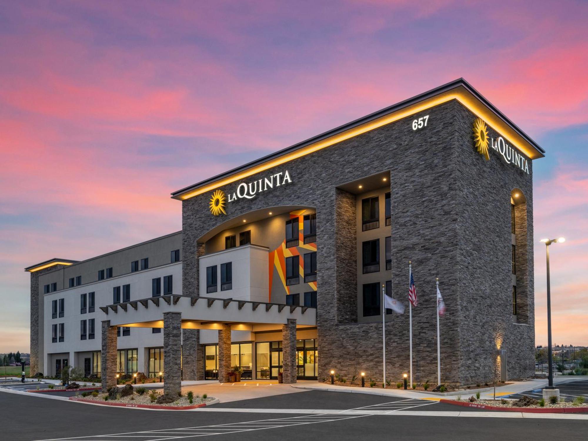 La Quinta Inn And Suites By Wyndham 林肯 外观 照片