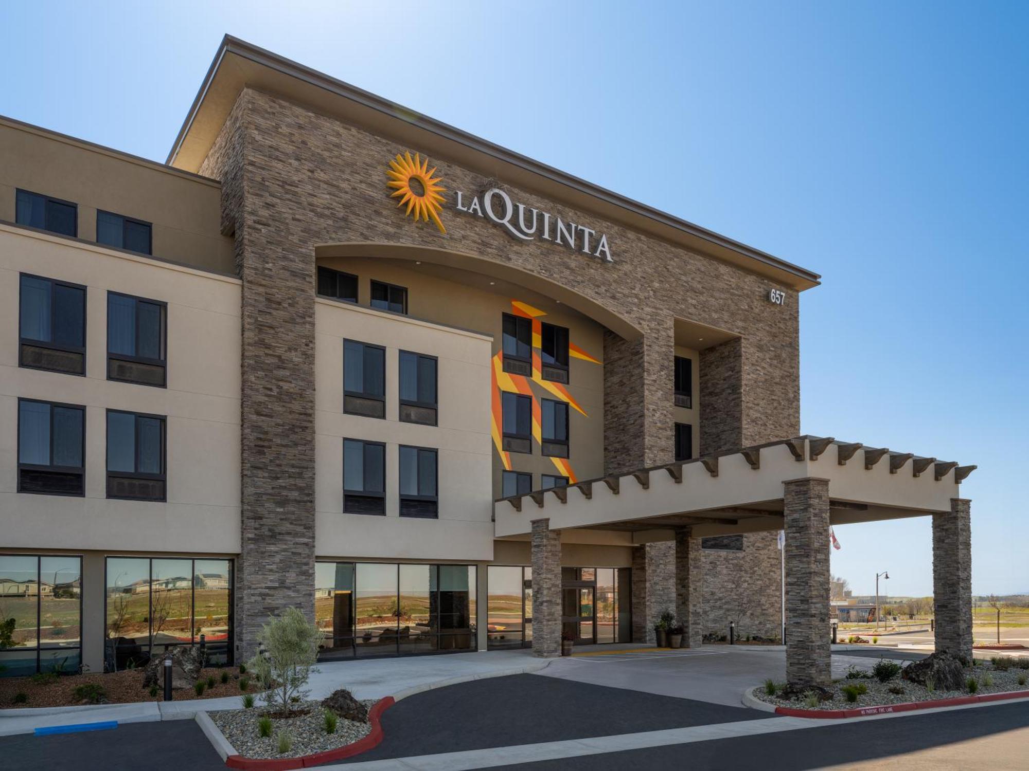 La Quinta Inn And Suites By Wyndham 林肯 外观 照片